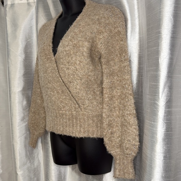 ASTR The Label Taupe Acrylic Wool Blend Women’s Small Wrap V Neck Fuzzy Sweater - Picture 3 of 7